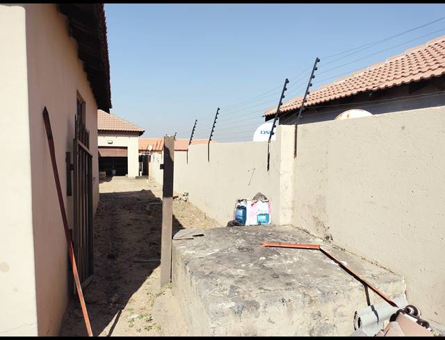 9 BEDROOM FREEHOLD FOR SALE IN TASBET PARK